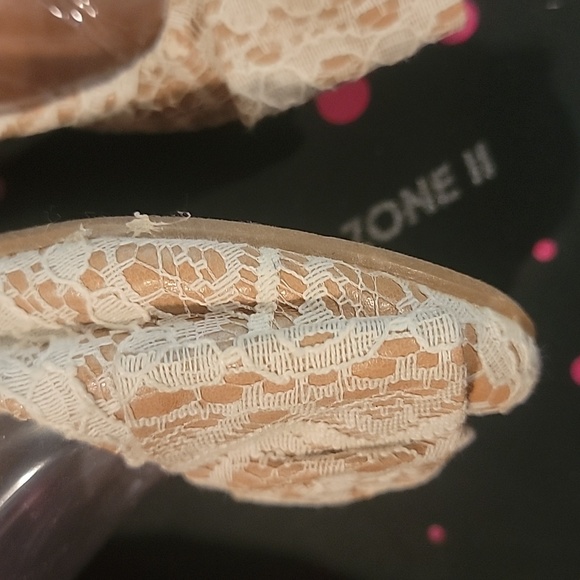 😍😍NWT  2 tone slide - Picture 2 of 8